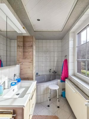 Wannenbad OG