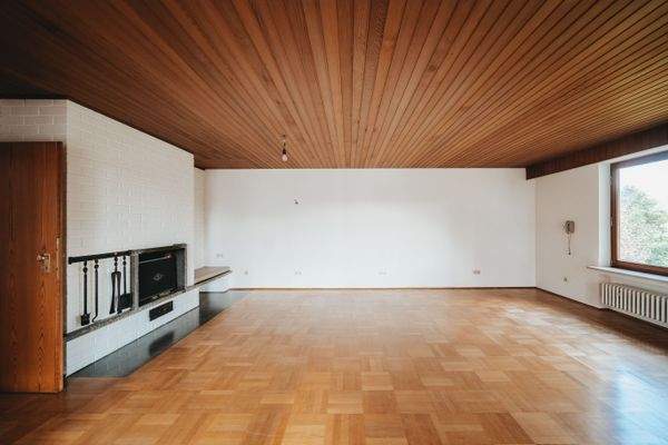 Räumlichkeiten Erdgeschoß-Wohnzimmer Blick von Terrasse