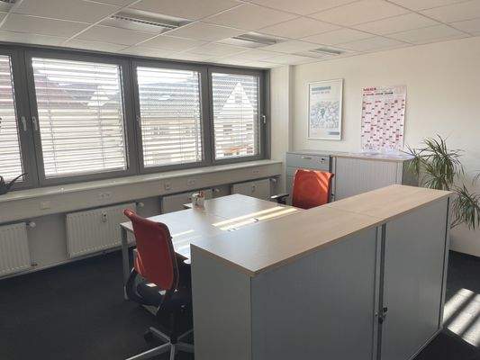 Büro 1