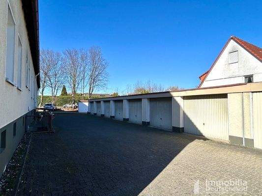 Hinteransicht - Blick in den Garagenhof