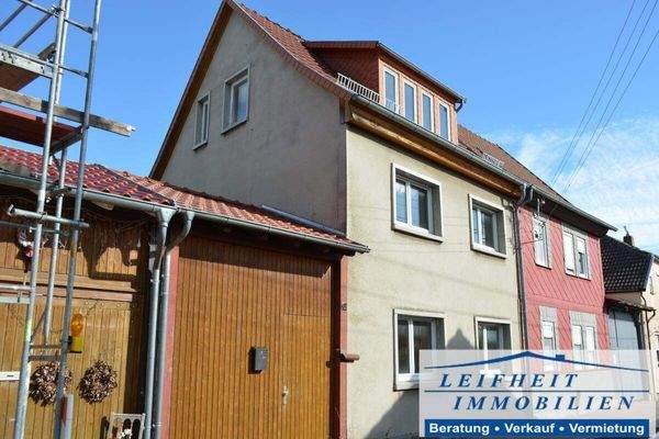 Vorder- und Seitenansicht