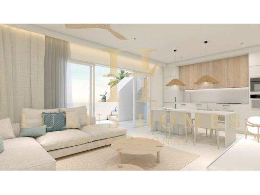 INCLINADA HACIA COCINA