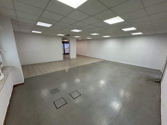 Laden/Praxis/Gewerbefläche