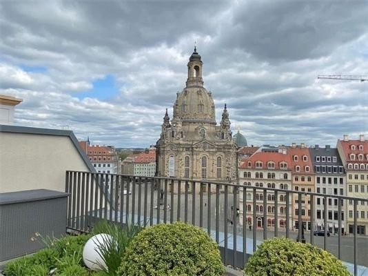 grandioser Blick von der Gemeinschaft-Dachterrasse