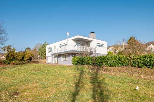 Bornweg 15/16 – 54668 Holsthum