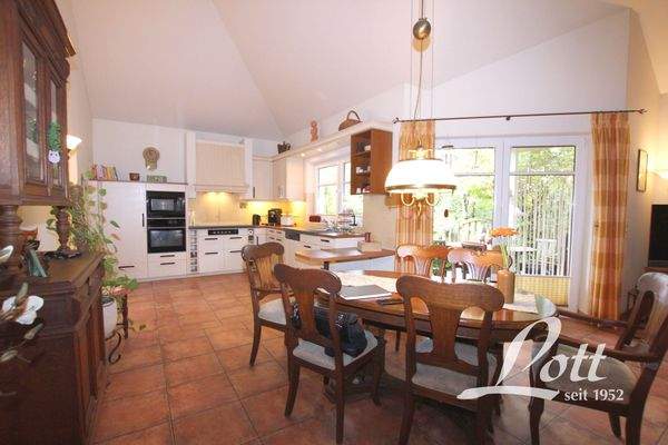 Wohn-, Ess- und Kochbereich