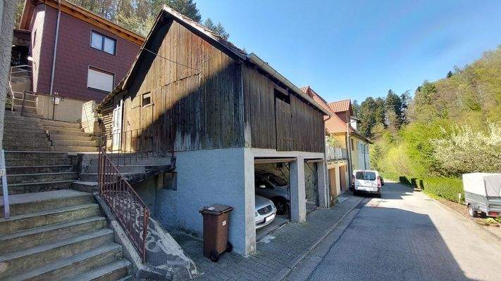 Doppelgarage mit Scheune