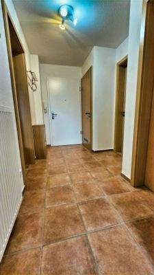 6 m² Flur (zur Eingangstür)