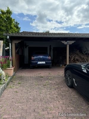 Garage/Carport