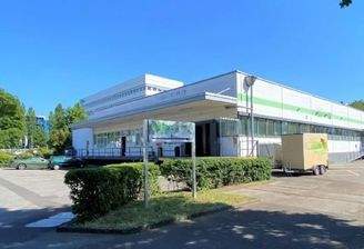 Aussenbereich mit Zufahrt