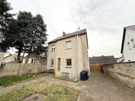 abgeschlossener Innenhof