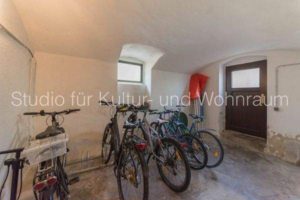 Keller für Fahrraeder