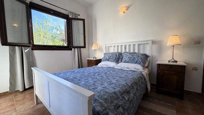 Kreta, Apokoronas: Wunderschönes 2-Schlafzimmer-Haus mit Meerblick, Garten und Dachterrasse in Plaka bei Chania