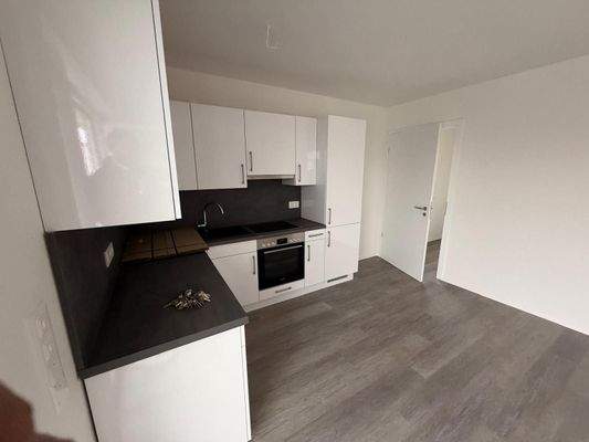 Moderne Küche mit Geräten