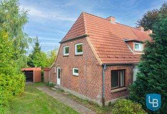 Doppelhaushälfte mit Garage
