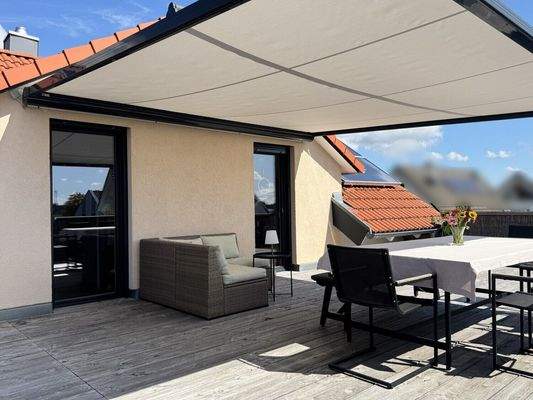 große Markise zur Beschattung