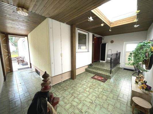 gemauerter Zugang mit Oberlicht