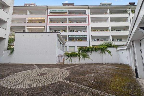 Neue Umrandung Etage hinten