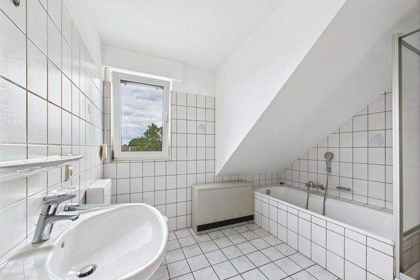 CAM03586G0-PR0057-STILL002