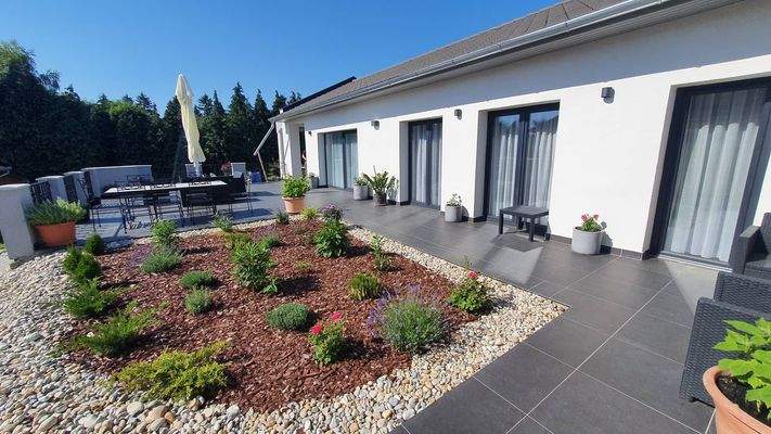 285897745_1100040480608329_1193245159029534658_n.j