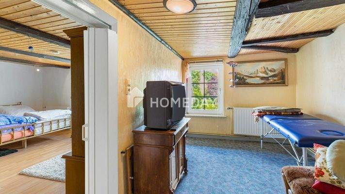 1. OG Ankleidezimmer 1