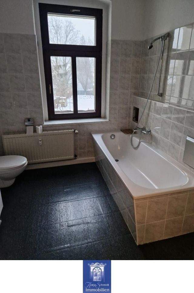 Großzügige 3-Zimmerwohnung mit Wohnküche und zwei Bädern in zentraler Lage! - Foto 3