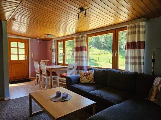 Gästehaus 2:   57 qm mit 3 Zimmern + Naturblick