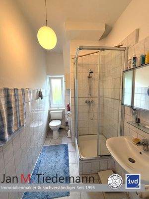 Whg Nr. 24 I OG links Tageslichtduschbad