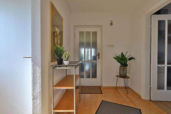 Eingangsbereich mit Parkett