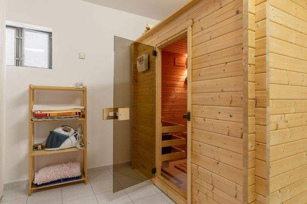 UG - Heizungsraum mit Sauna