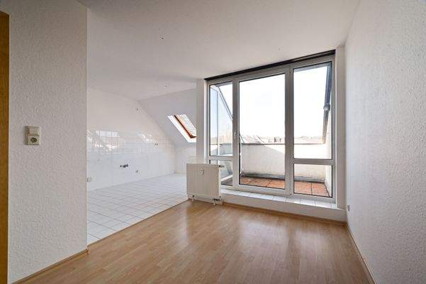 Essbereich mit Zugang Balkon