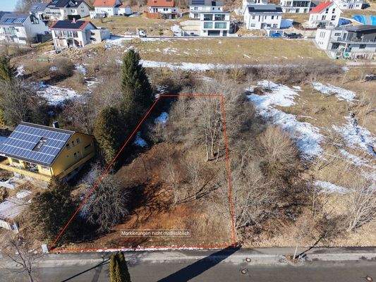 Einzeichnungen nicht maßstäblich