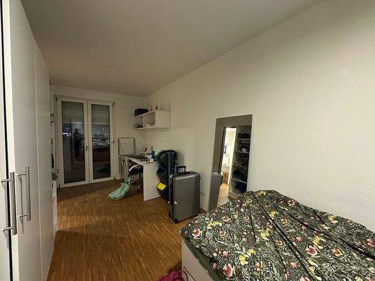 Wohn- und Schlafzimmer