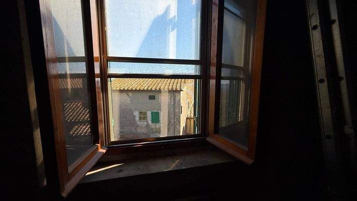 4B64B135-E757-4283-A92E-C6E686499428_1_102_a