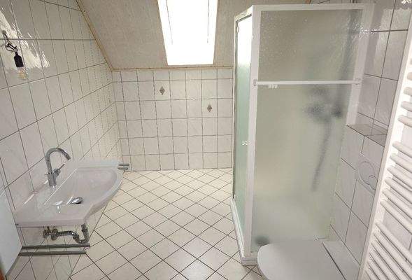 Tageslichtbad mit Dusche