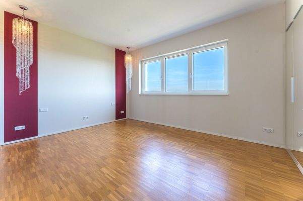 Master-Schlafzimmer im Penthouse