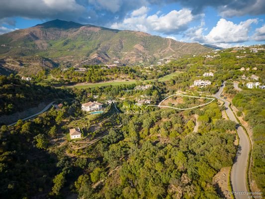 Photo: Plot in Benahavis