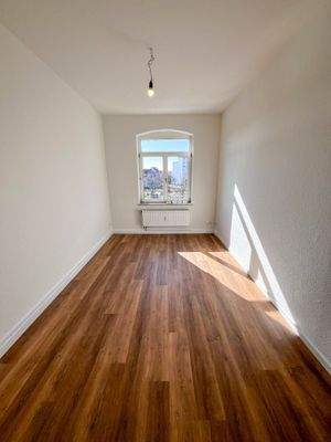 Zimmer 3 (straßenseitig).jpeg