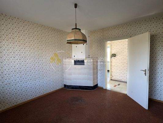 Schlafzimmer 2 mit Ofen EG