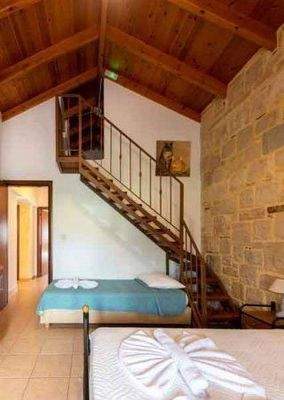 Kreta, Sisi: Einzigartiges Steinhaus mit Swimmingpool zum Verkauf