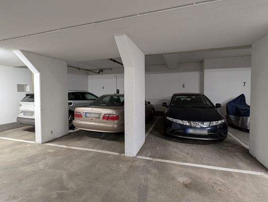 Tiefgaragenstellplätze