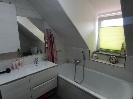 Bad Wohnung DG 