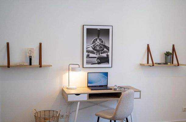 ARBEITS-/ KINDERZIMMER