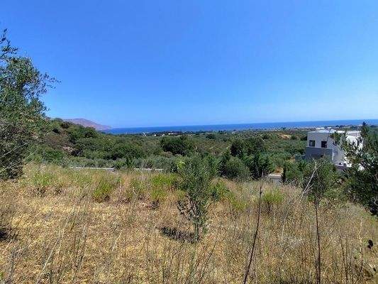 Kreta, Georgioupoli: Premium-Grundstück mit fertiger Lizenz in der Nähe des Dorfes zu verkaufen