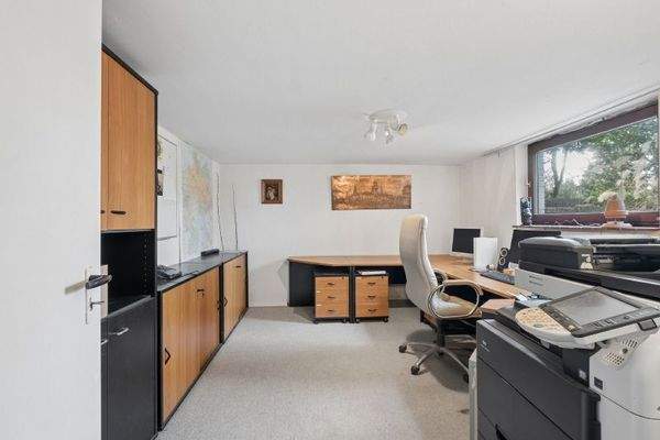 Arbeitszimmer mit Außenzugang