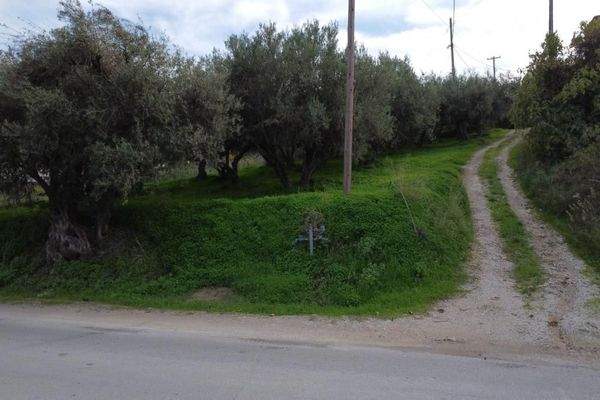 Kreta, Kalyves: Grundstück mit bezauberndem Meerblick zu verkaufen, nur wenige Schritte vom Strand entfernt