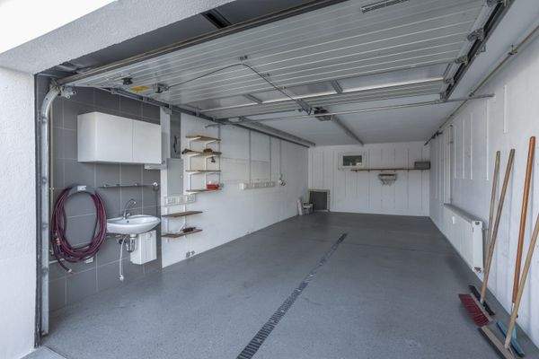 Garage 1