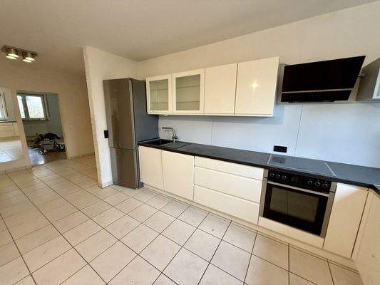 Küche mit Einbauküche Ansicht 2