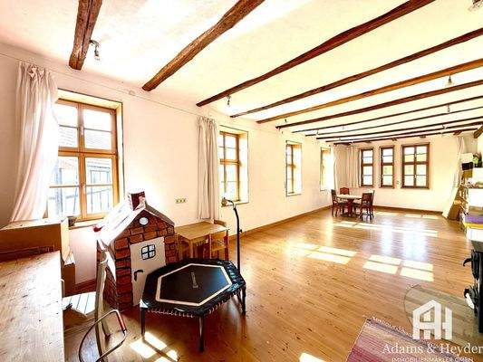 Ehemaliger Schulsaal Bild 2 OG