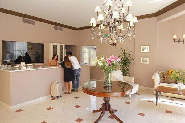 Kreta, Platanias: Hotel zum Verkauf